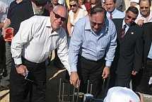 Minister Bar-On and Mayor Yahav at the ceremony