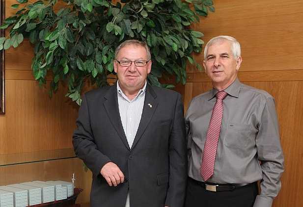 Nova Scotia Premier Darrell Dexter Visited Zim Head Office