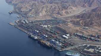 Truck Drivers and Businesses Complain About the Delays in Port of Aqaba