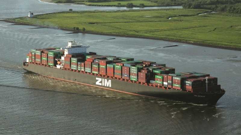 ZIM reports sharp improvement in 2014 results